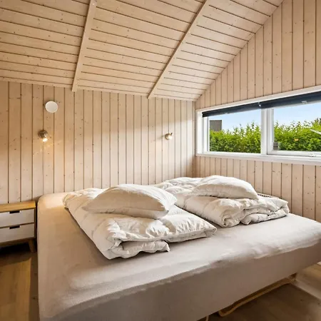 Siggi - 800m From The Sea By Interhome