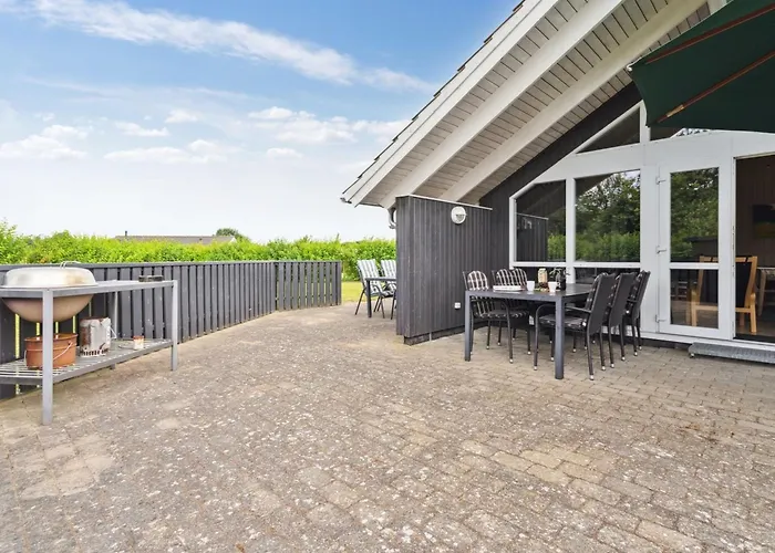 Siggi - 800m From The Sea By Interhome